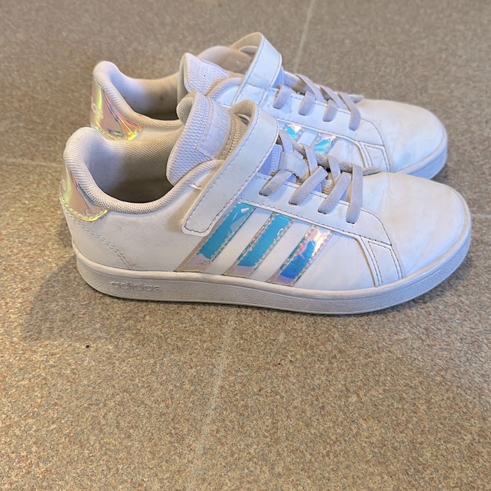 Girls adidas size 2 1/2!